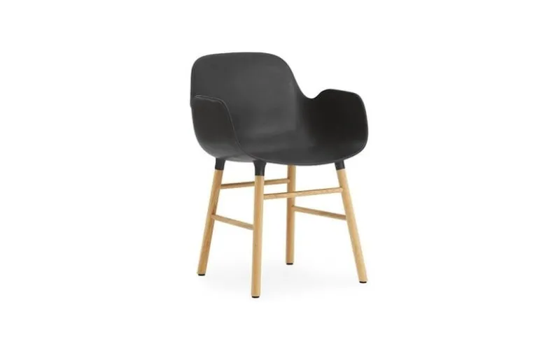 Form Armchair stoel eiken zwart