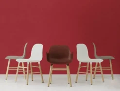 Form Armchair stoel eiken groen