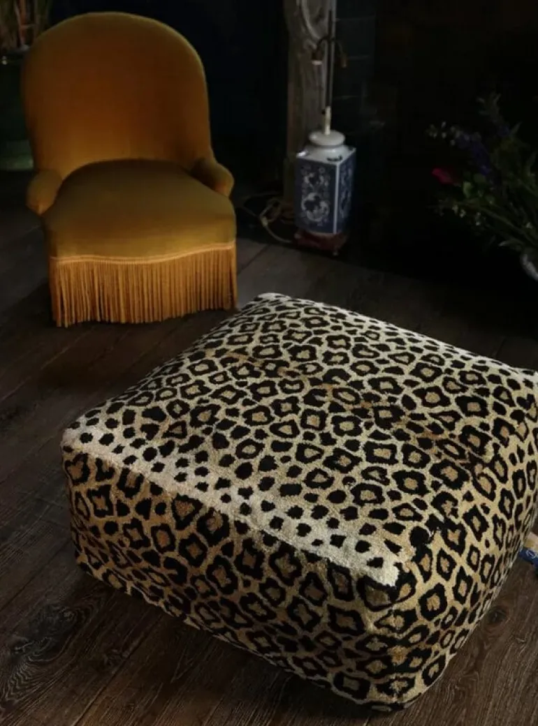 Leopard poef - 1.40.15.004.700.5