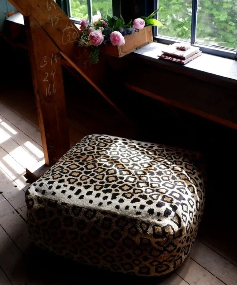 Leopard poef - 1.40.15.004.700.5