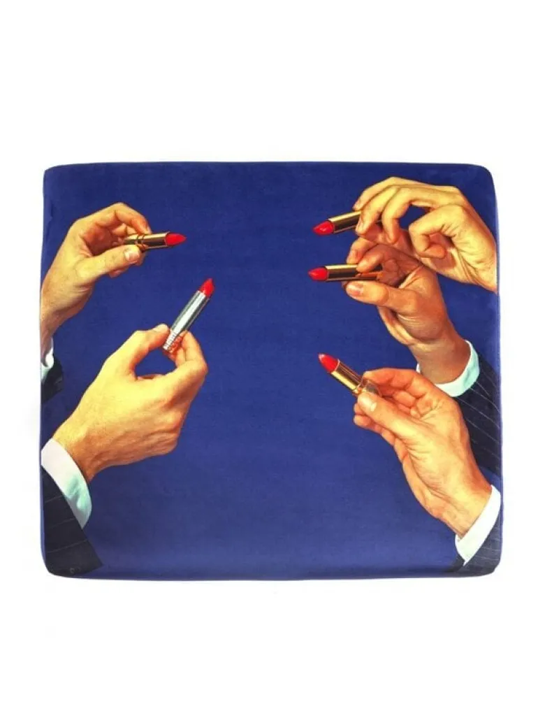 Poef lipsticks