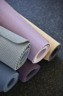 Yoga mat - burgundy